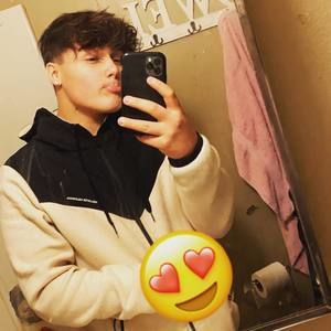 Meet your Posher, Logan